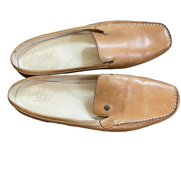 UGG Women’s Tan, camel Leather Slip On Loafers - size 10 - Picture 2 of 8